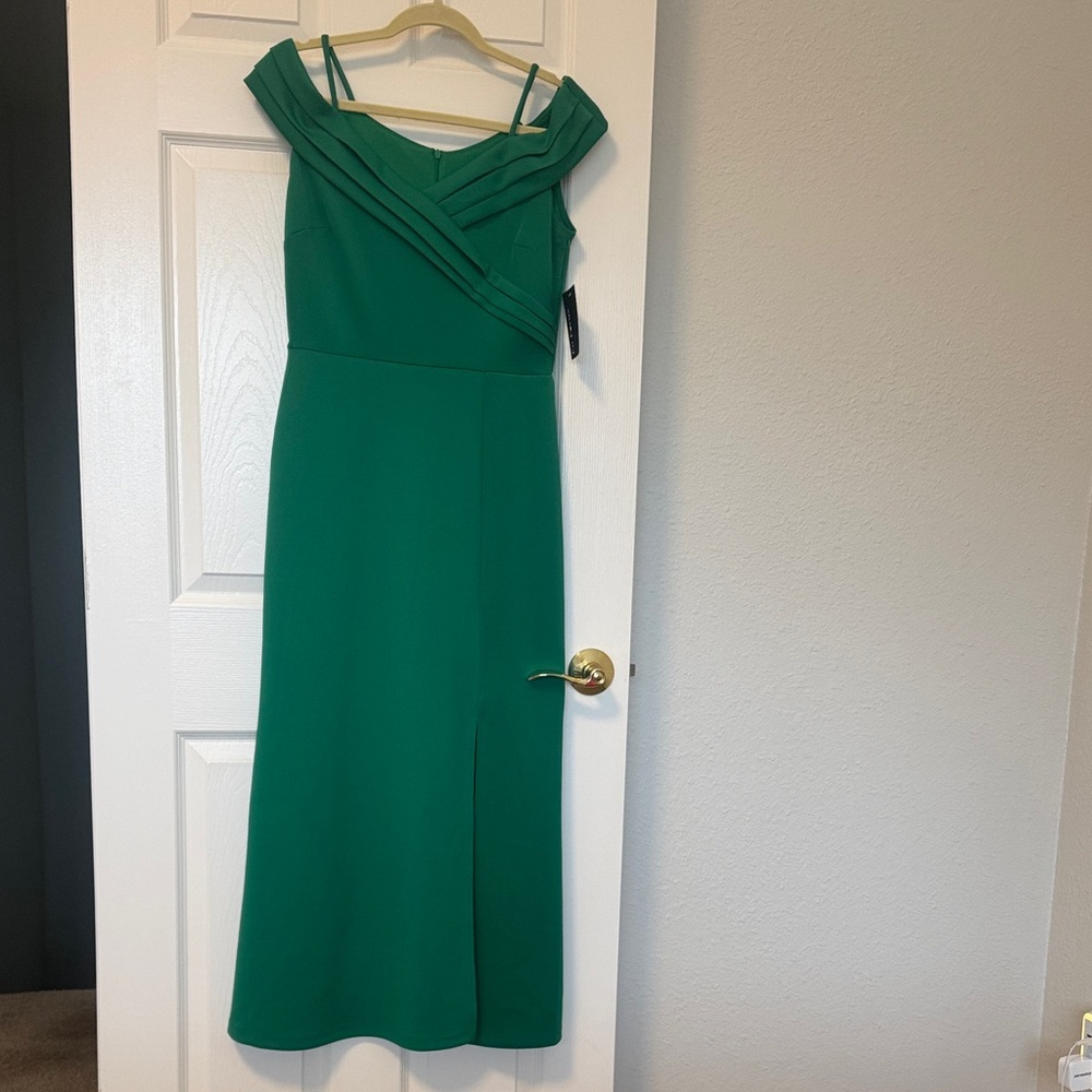 Enfocus Studio Green Off-Shoulder Midi Dress